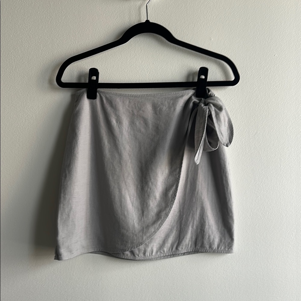 Aritzia Wilfred Linen Gray Wrap Skirt, Size 6
